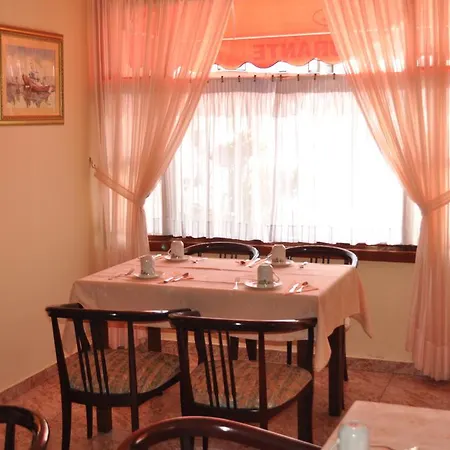 Hotel Pelayo 2*